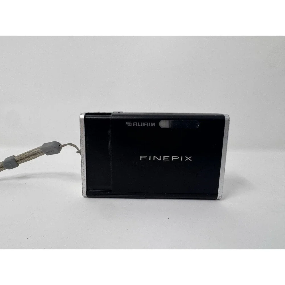 Fujifilm FinePix Z1 Digital Camera w/ Charger Dock Battery Bundle